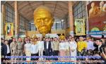ท่าน ดร.ทักษิณ ชินวัตร (อดีตนายกรัฐมนตรี)เป็นประธานในพิธีเททองหล่อรูปเหมือน (หลวงพ่อคูณ ปริสุทโธ) องค์ใหญ่ที่สุดในภาคอีสาน ณ. วัดบ้านไร่  อ.ด่านขุนทด จ.นครราชสีมาโดยมีท่าน     สุวัจน์ ลิปตพัลลภ อดีตรองนายกฯ  เจ้าของพื้นที่ให้การต้อนรับ พร้อมกับแกนนำ(เสื้อ
