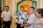 ท่านนายกฯ หนูปลื้มใจ!สุด!  จัดงานทำบุญครบรอบวันเกิดปีที่ 60 ภายในครอบครัวเรียบง่าย มีท่าน พล.อ. ประยุทธ์ - คุณหญิงพจมาน ส่งแจกันดอกไม้ อวยพร  และมีท่าน ปลัดมหาดไทยมาร่วมอวยพร และท่านพล.ต.อ.สำราญ นวลมา ว่าที่(ผบ.ตร.)มาร่วมแสดงความยินดีเต็มลานบ้านที่ บางพลี